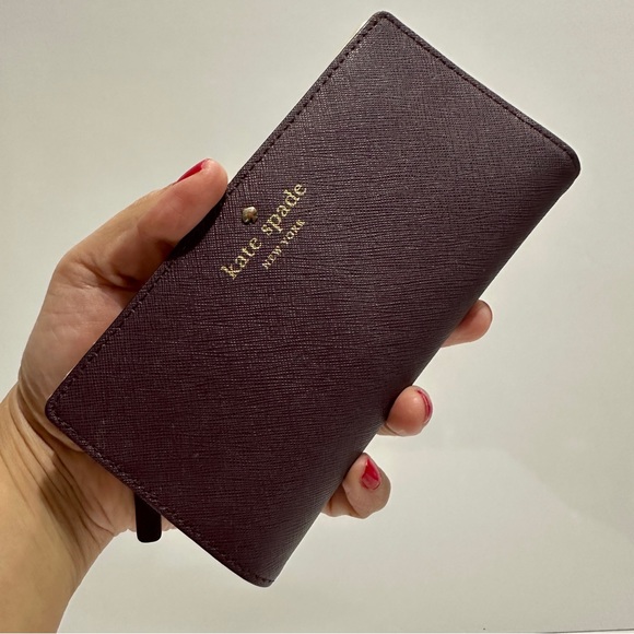 Authentic Kate Spade Wallet - Picture 1 of 8